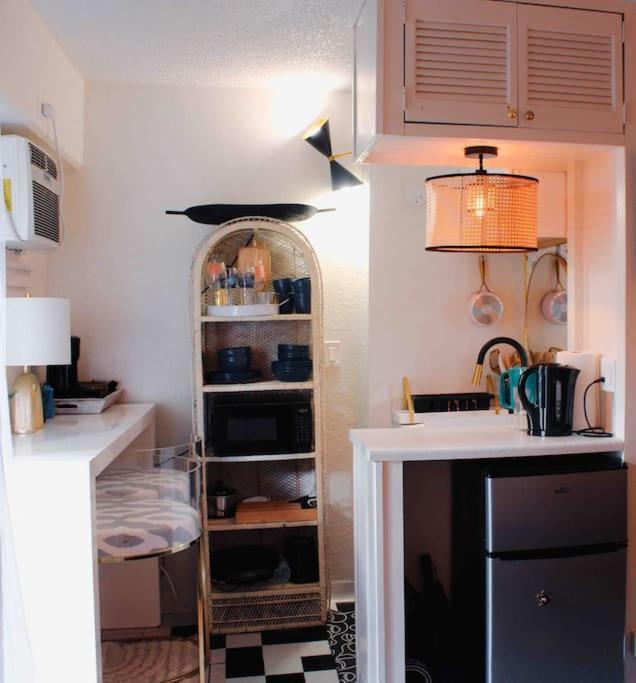 Seashore Waikiki Studio 1 Block From A Beach No Resort Fees Honolulu Exterior photo